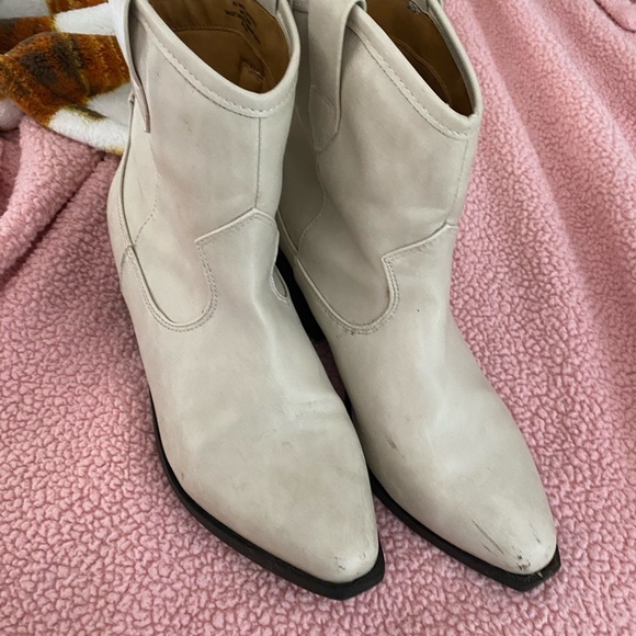 white booties - Picture 2 of 4